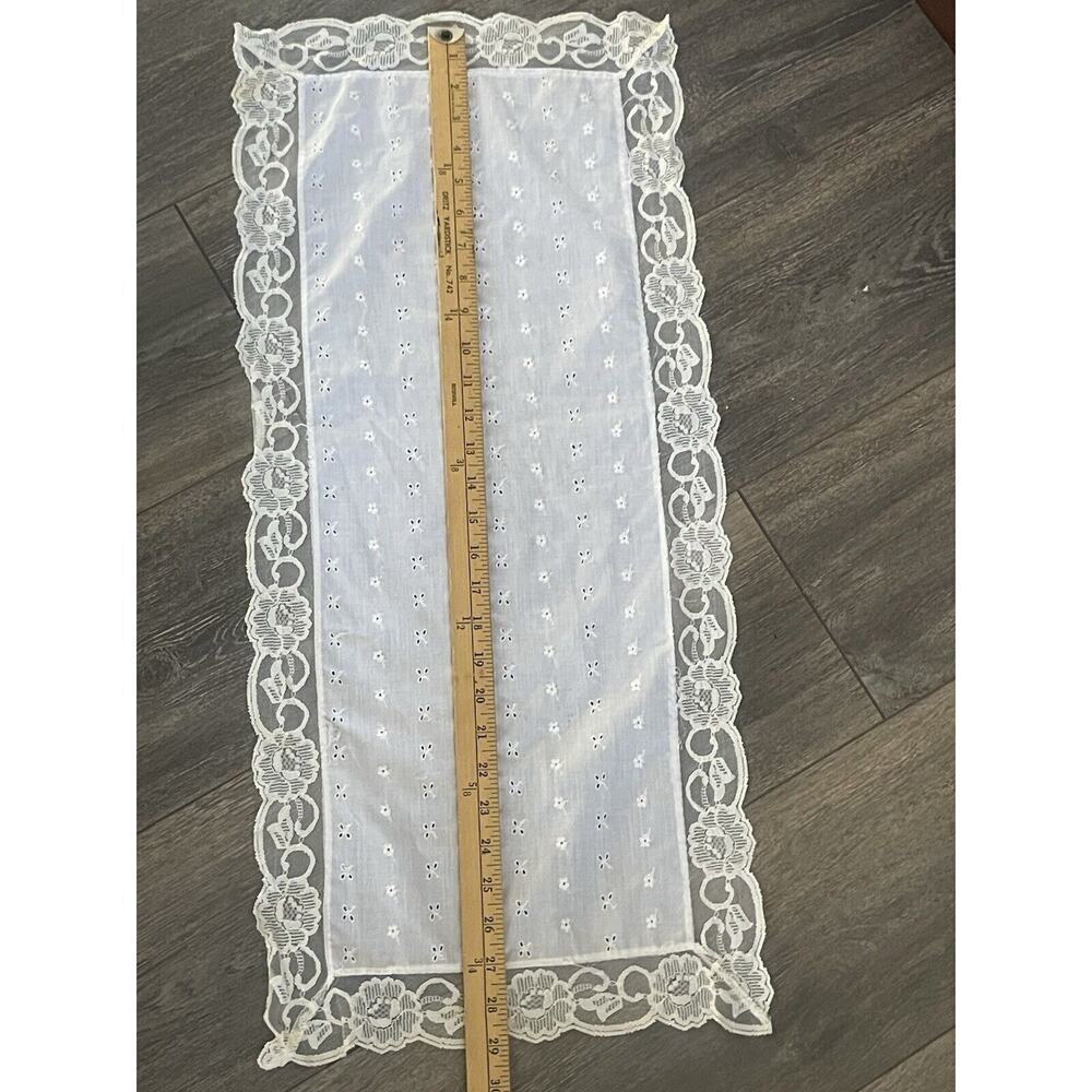 Vintage Beige Cotton Lace Table Runner Beige Eyelet Cottagecore Farmhouse 29x13 - Picture 2 of 6